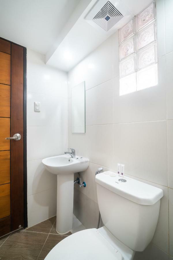 Oyo 199 Solange Apartelle Davao City Eksteriør billede